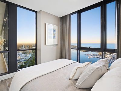5208 / 2 Como Crescent, Southport