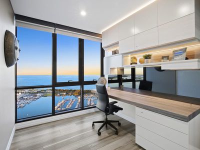 5208 / 2 Como Crescent, Southport