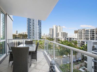909 / 1 Como Crescent, Southport