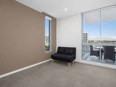 909 / 1 Como Crescent, Southport