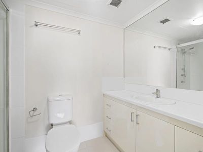 52 / 5 Admiralty Drive, Surfers Paradise