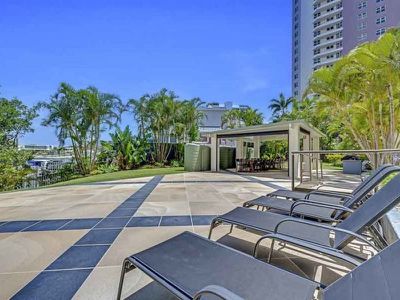 52 / 5 Admiralty Drive, Surfers Paradise