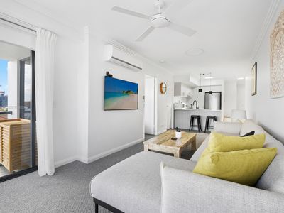 17 / 136 Marine Parade, Southport