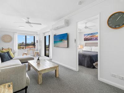 17 / 136 Marine Parade, Southport