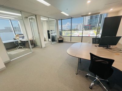 30420 / 27 Garden Street , Southport