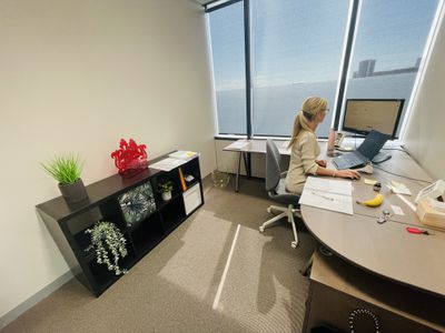 30420 / 27 Garden Street , Southport