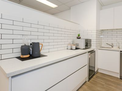 30607 / 9 Lawson Street, Southport