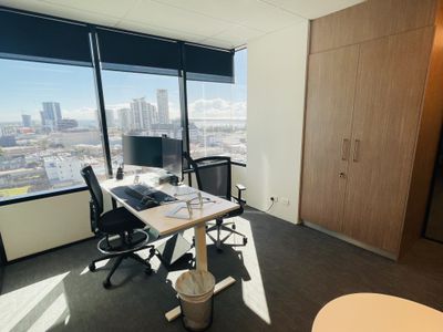 31102 / 9 Lawson Street , Southport