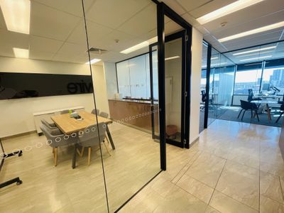 31102 / 9 Lawson Street , Southport