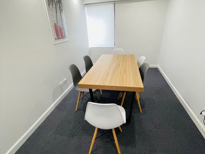 2 / 18 Hanlan Street , Surfers Paradise